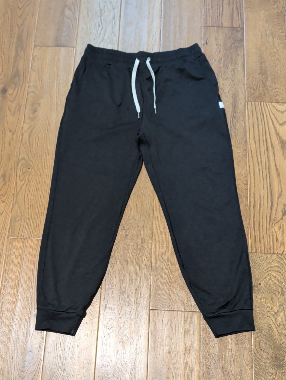 Vuori Black Joggers with White Drawstring Small EUC